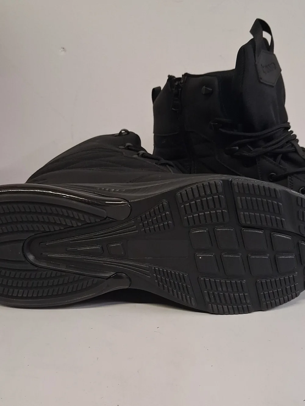 NWOT Mens Cennid Black Tactical Boots, Wide, Waterproof, Orthopedic